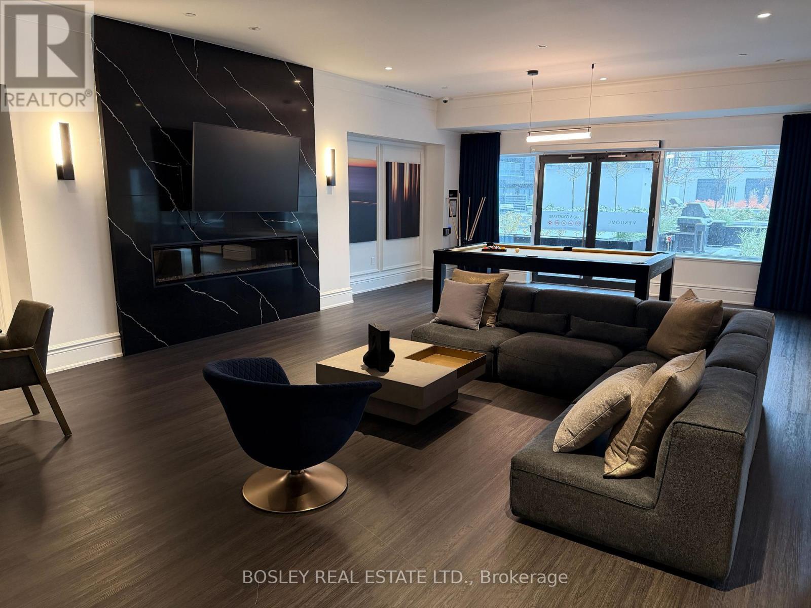 1609 - 9 Clegg Road, Markham, ON - Indoor Photo Showing Living Room