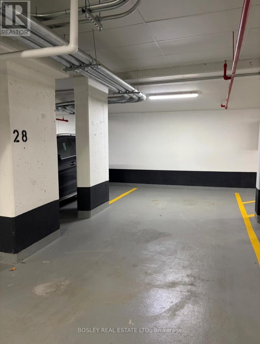 1609 - 9 Clegg Road, Markham, ON - Indoor Photo Showing Garage