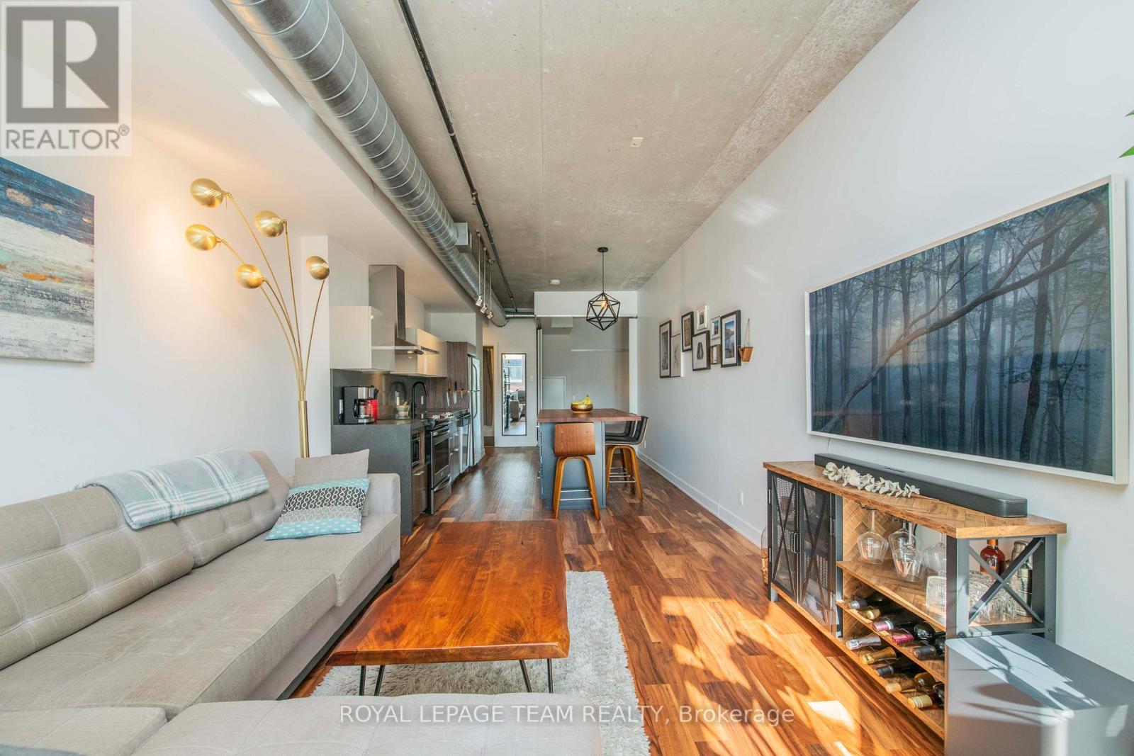 306 - 360 Mcleod Street, Ottawa, ON - Indoor