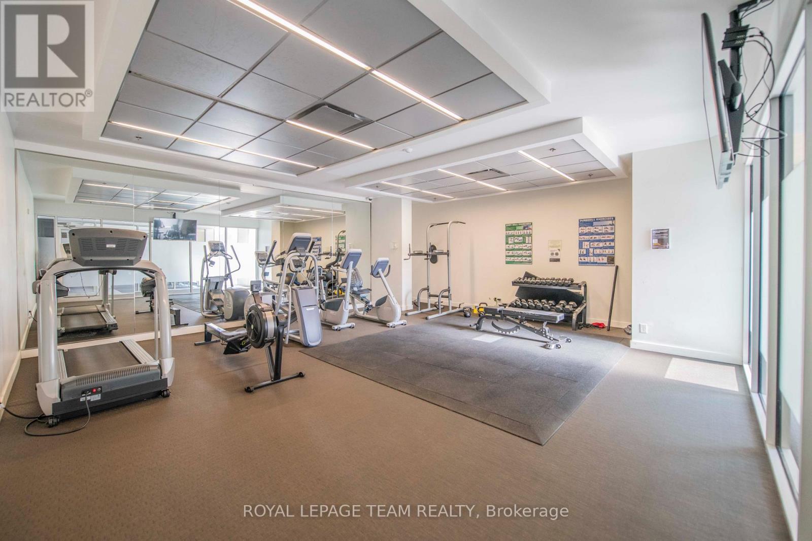 306 - 360 Mcleod Street, Ottawa, ON - Indoor Photo Showing Gym Room
