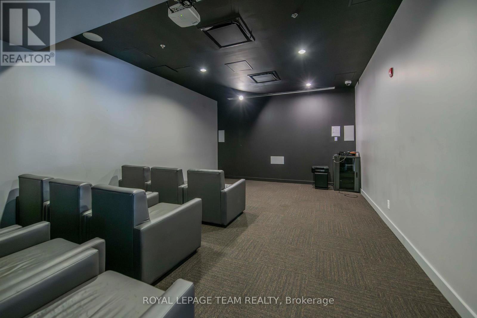 306 - 360 Mcleod Street, Ottawa, ON - Indoor Photo Showing Other Room