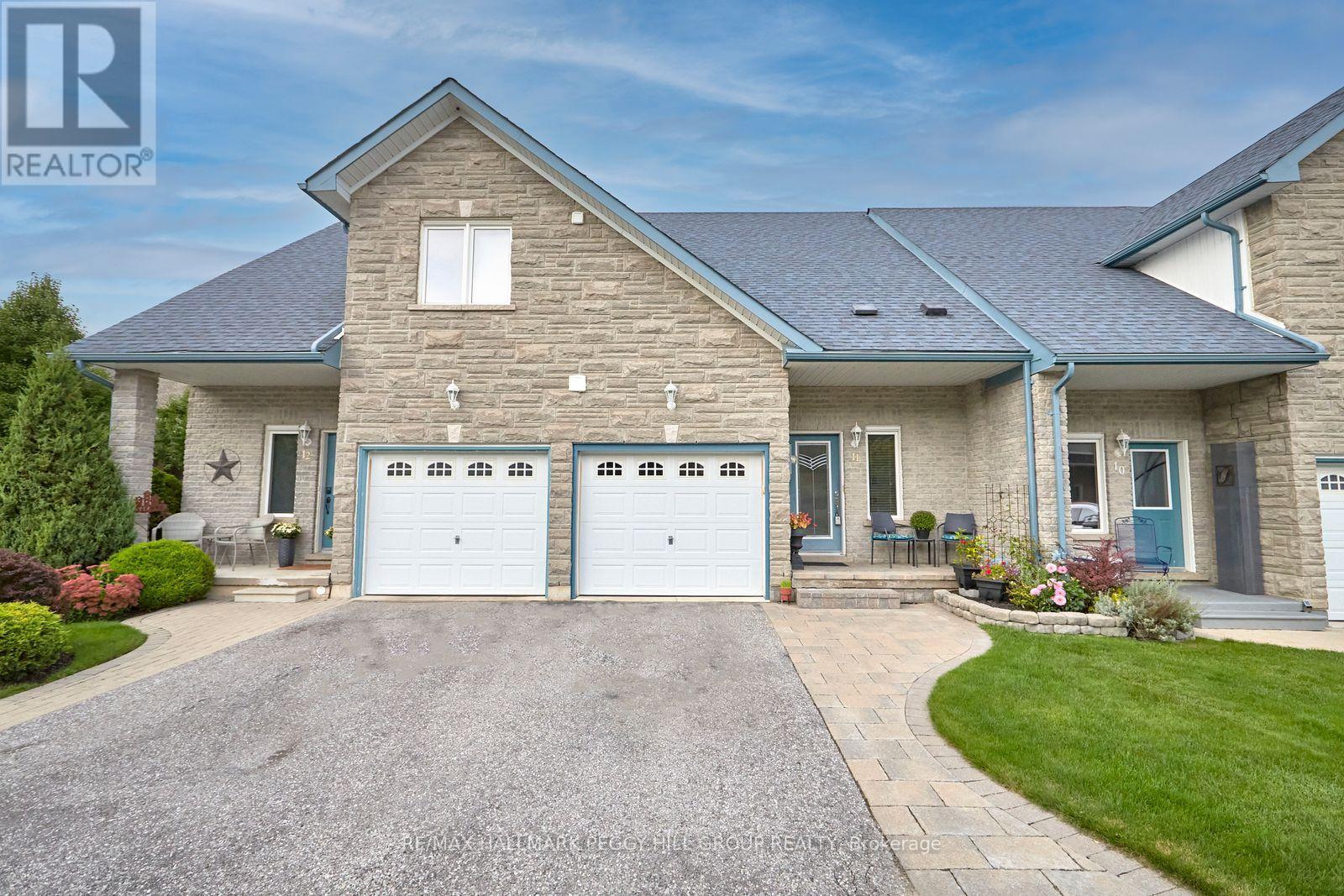 11 - 125 Huronia Road, Barrie, ON - Outdoor With Facade