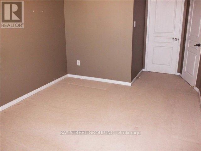 2321 Saddlecreek Crescent, Oakville, ON - Indoor Photo Showing Other Room