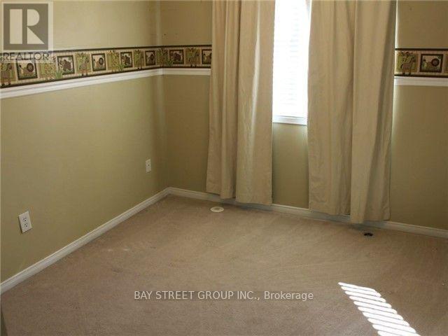 2321 Saddlecreek Crescent, Oakville, ON - Indoor Photo Showing Other Room