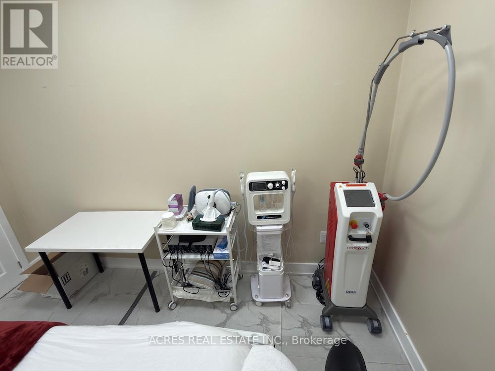 10 - 860 North Park Drive, Brampton, ON