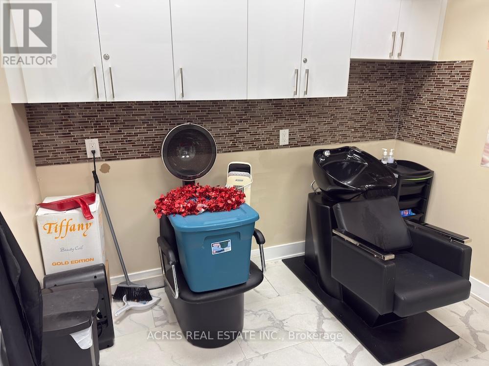 10 - 860 North Park Drive, Brampton, ON