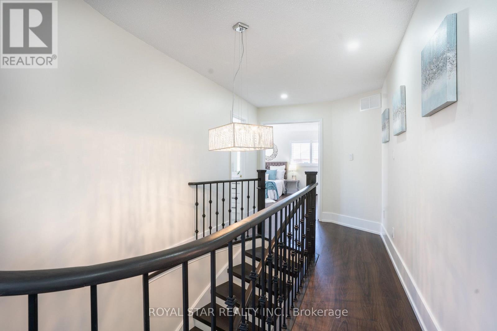 22 Livingston Drive, Caledon, ON - Indoor Photo Showing Other Room