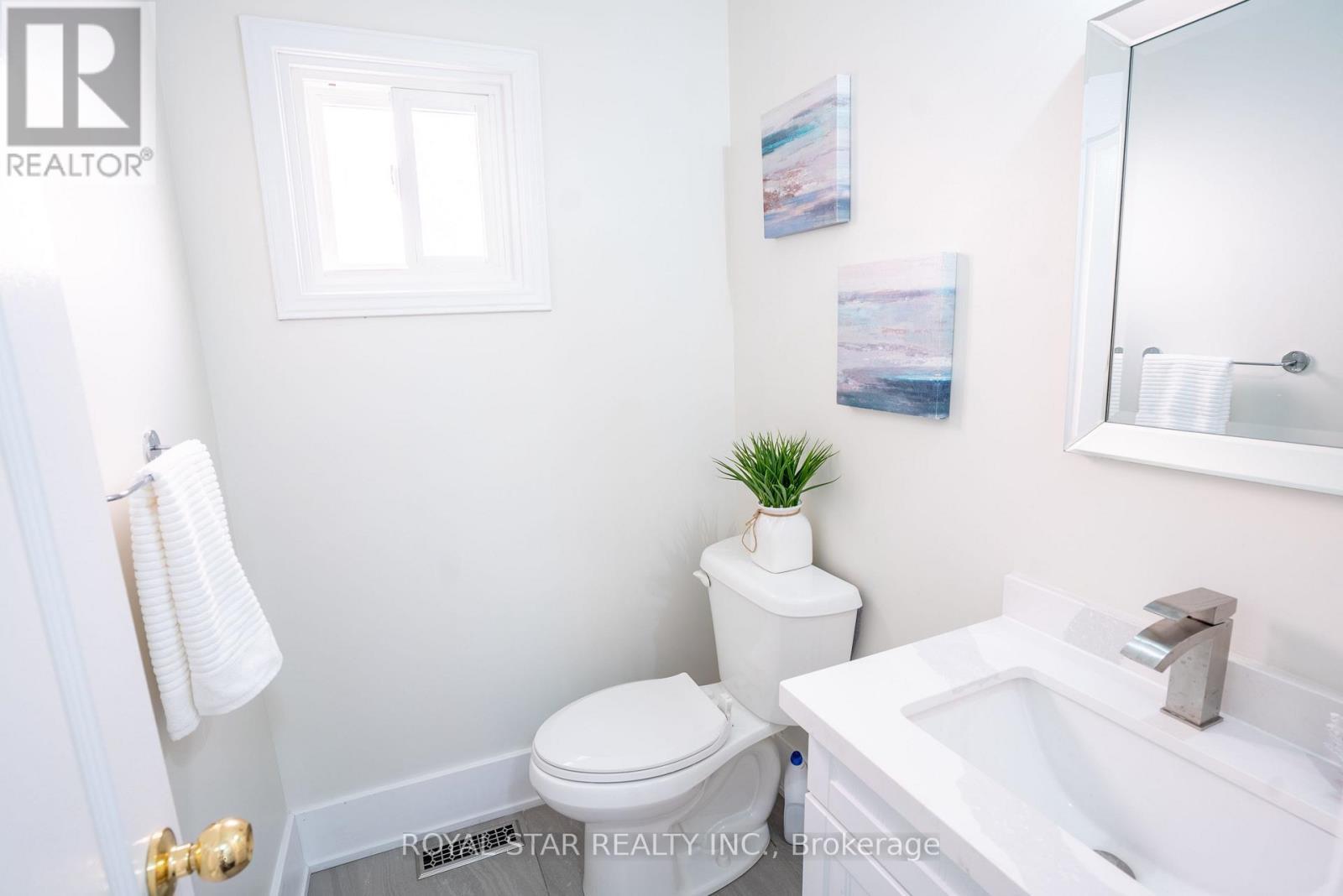 22 Livingston Drive, Caledon, ON - Indoor Photo Showing Bathroom
