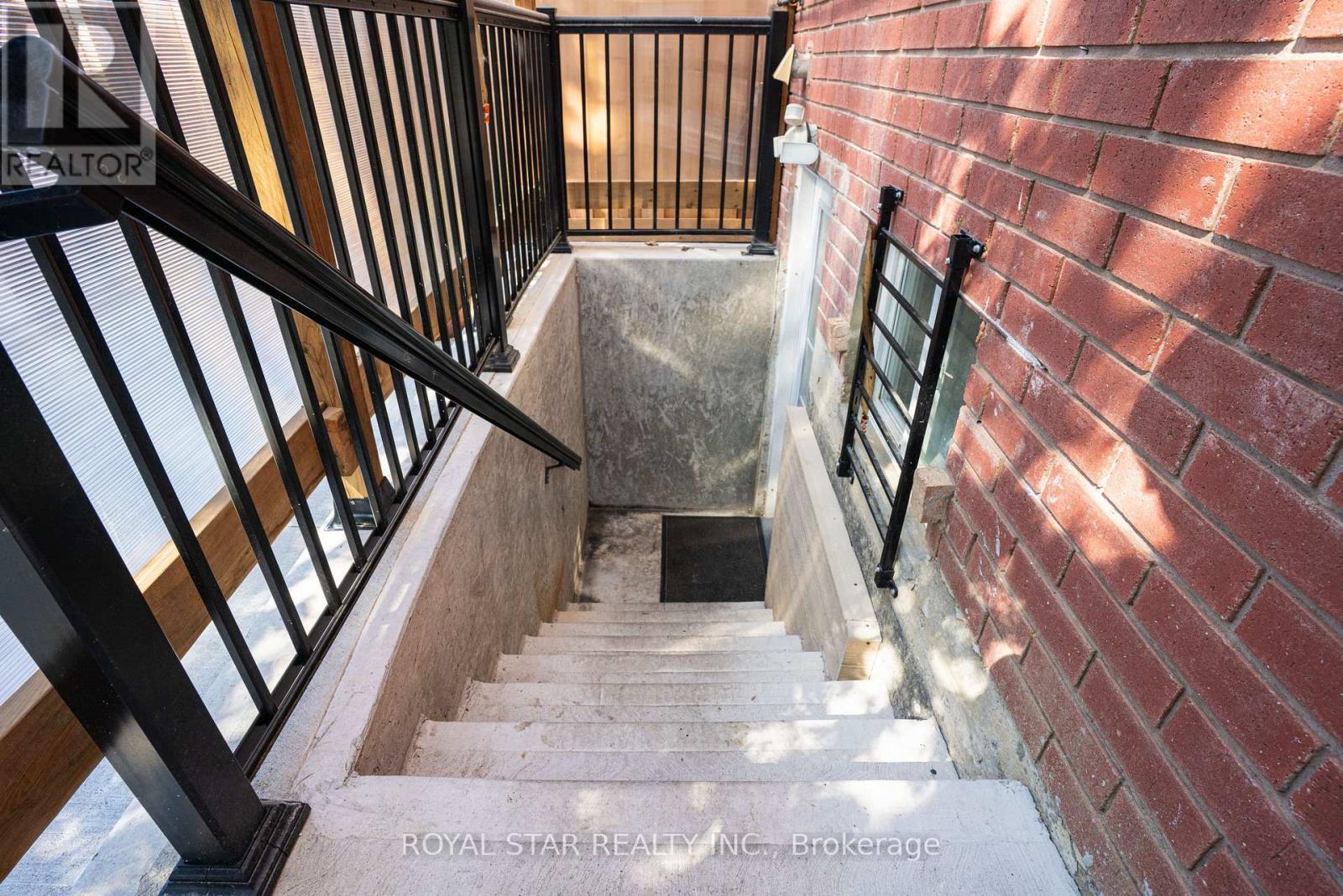 22 Livingston Drive, Caledon, ON - Indoor Photo Showing Other Room