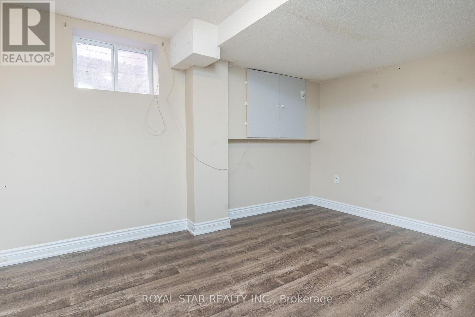 22 Livingston Drive, Caledon, ON - Indoor Photo Showing Other Room