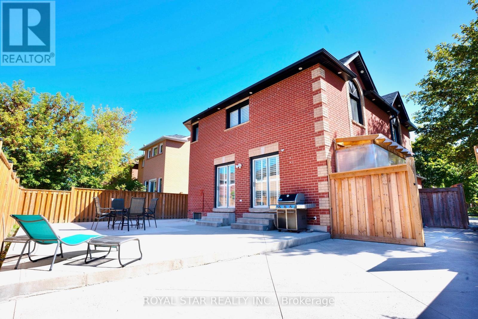 22 Livingston Drive, Caledon, ON - Outdoor With Exterior