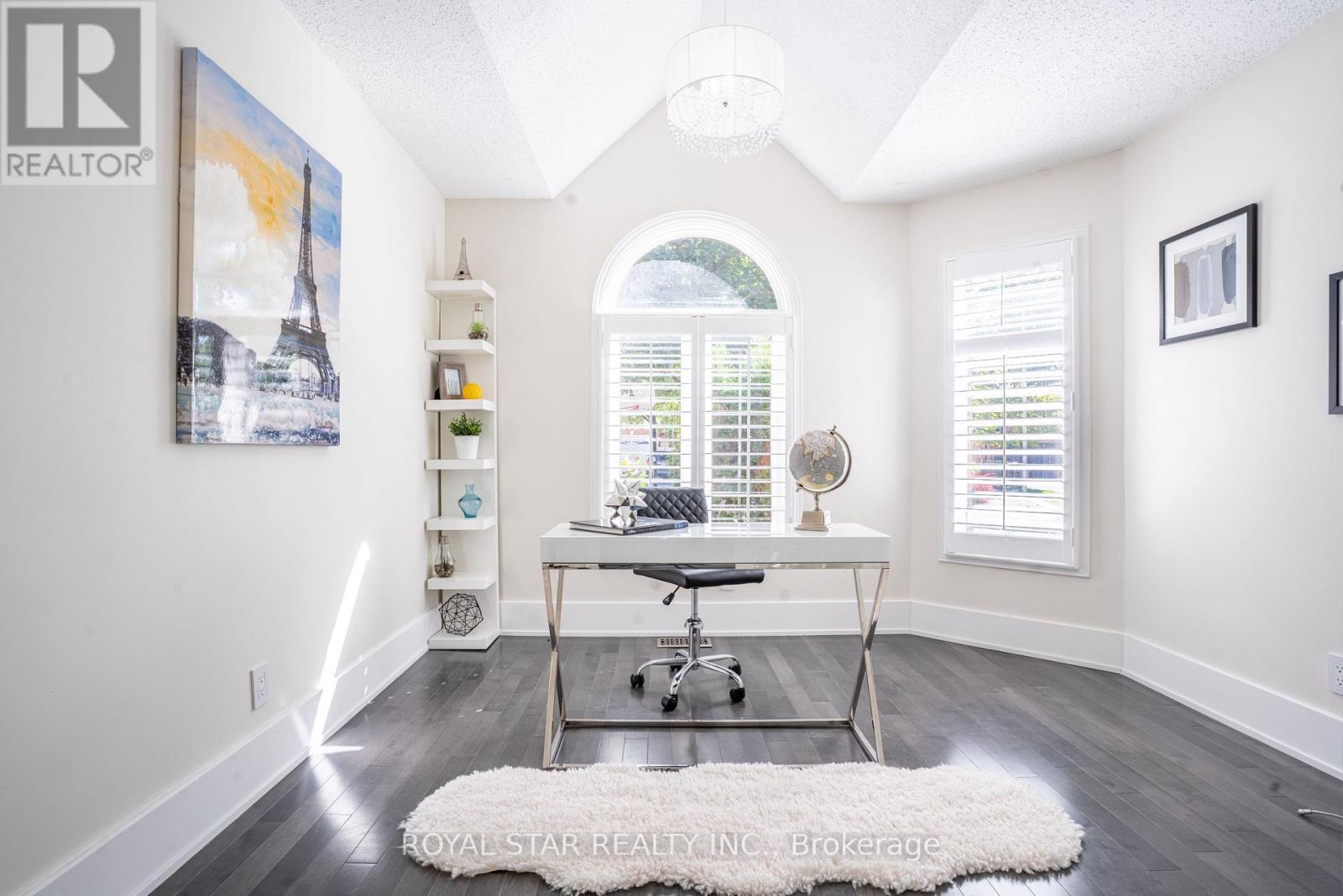 22 Livingston Drive, Caledon, ON - Indoor Photo Showing Other Room