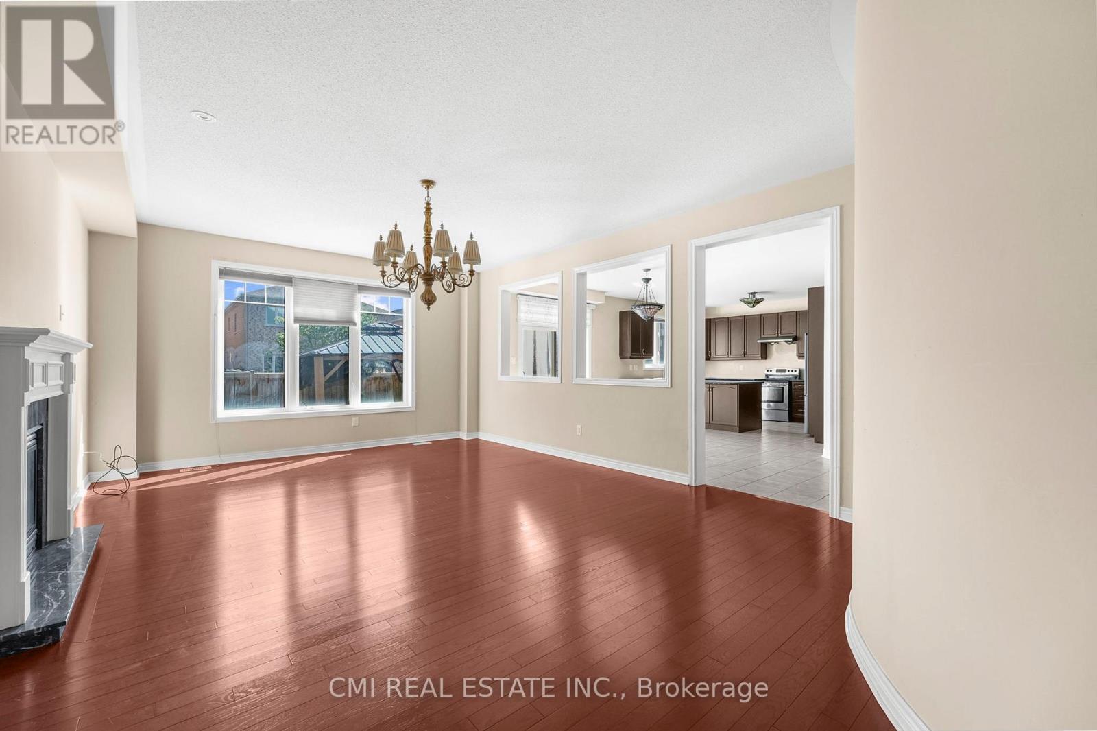 5 Decorso Drive N, Brampton, ON - Indoor Photo Showing Other Room