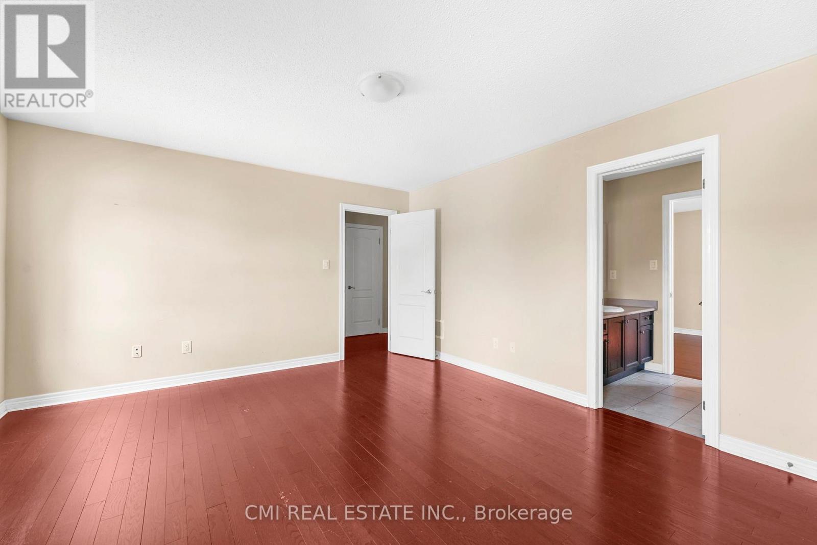 5 Decorso Drive N, Brampton, ON - Indoor Photo Showing Other Room