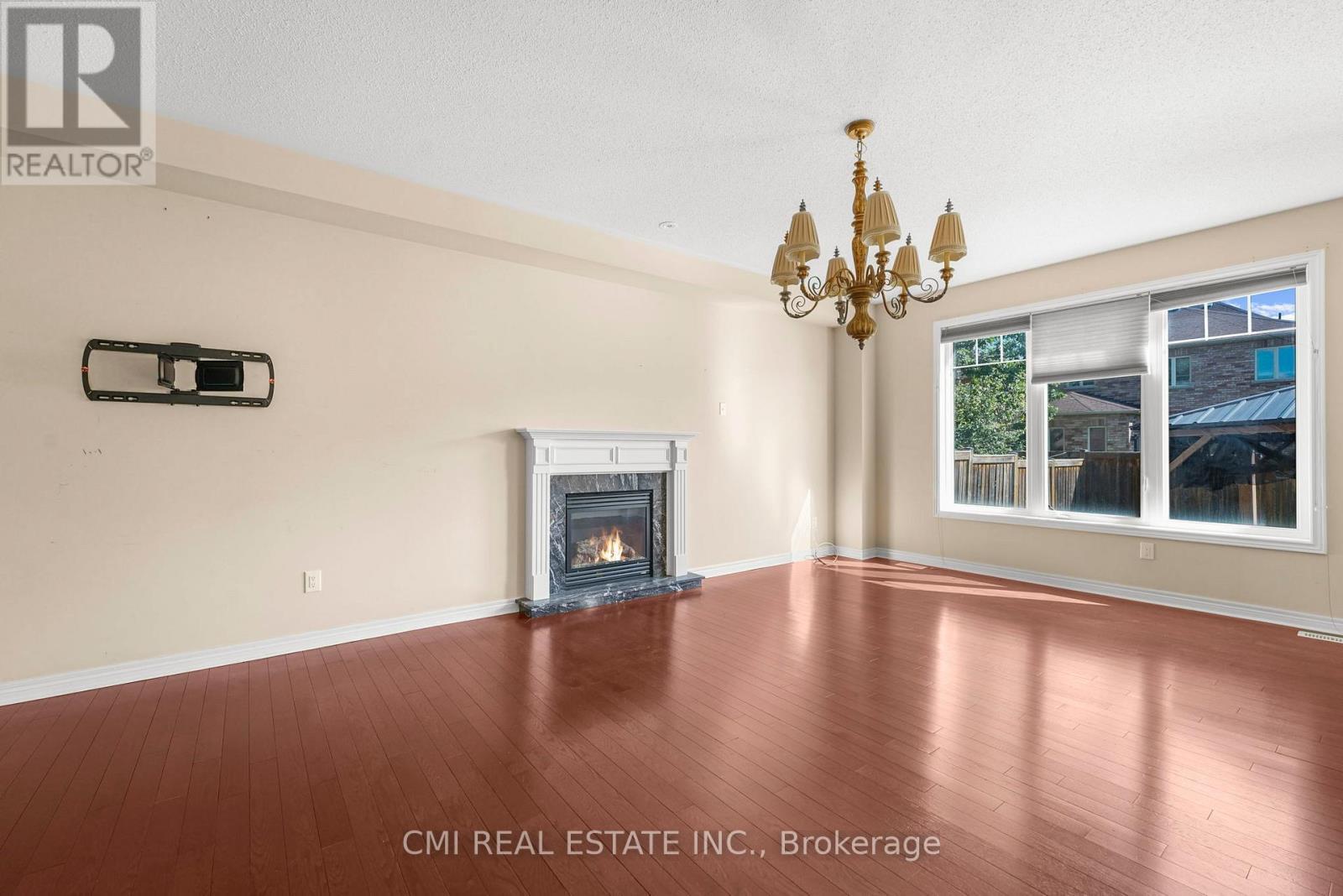 5 Decorso Drive N, Brampton, ON - Indoor With Fireplace