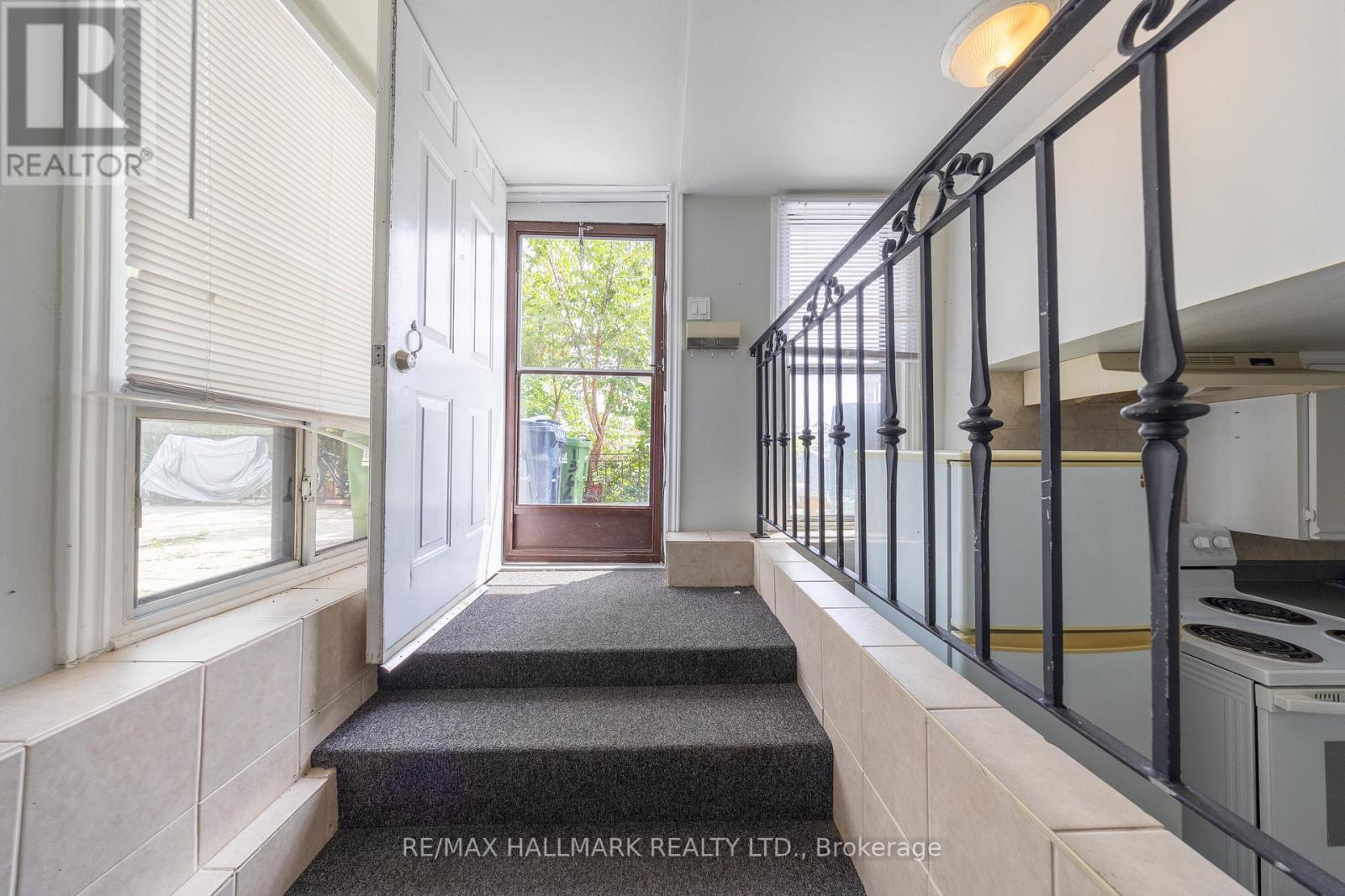 Lower - 1366 Davenport Road, Toronto, ON - Indoor Photo Showing Other Room