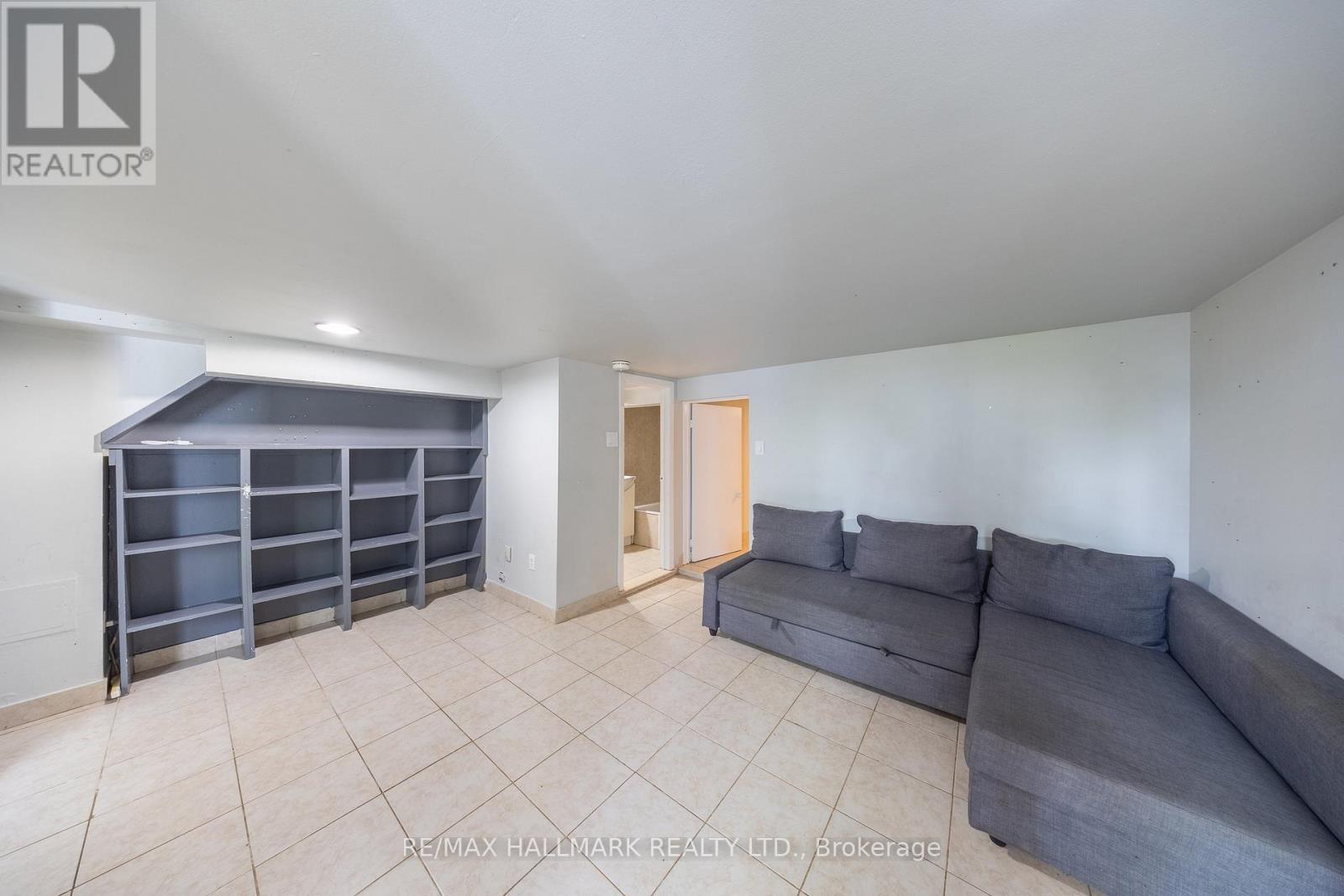 Lower - 1366 Davenport Road, Toronto, ON - Indoor Photo Showing Other Room