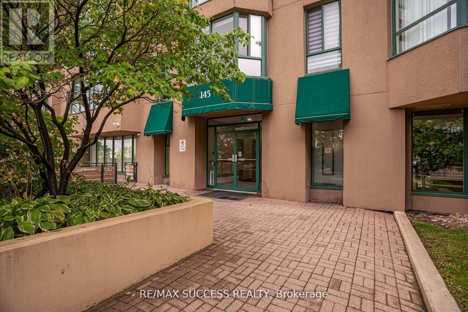 713 - 145 Hillcrest Avenue, Mississauga, ON - Outdoor