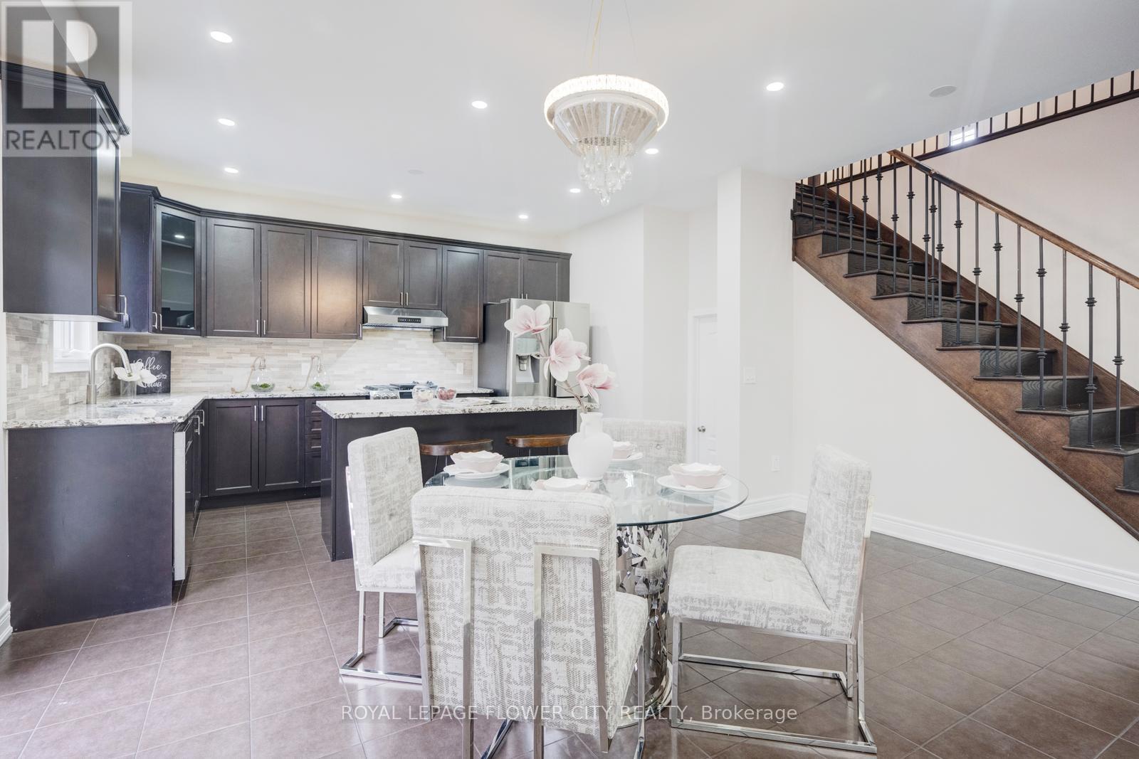 6 Villadowns Trail, Brampton, ON - Indoor