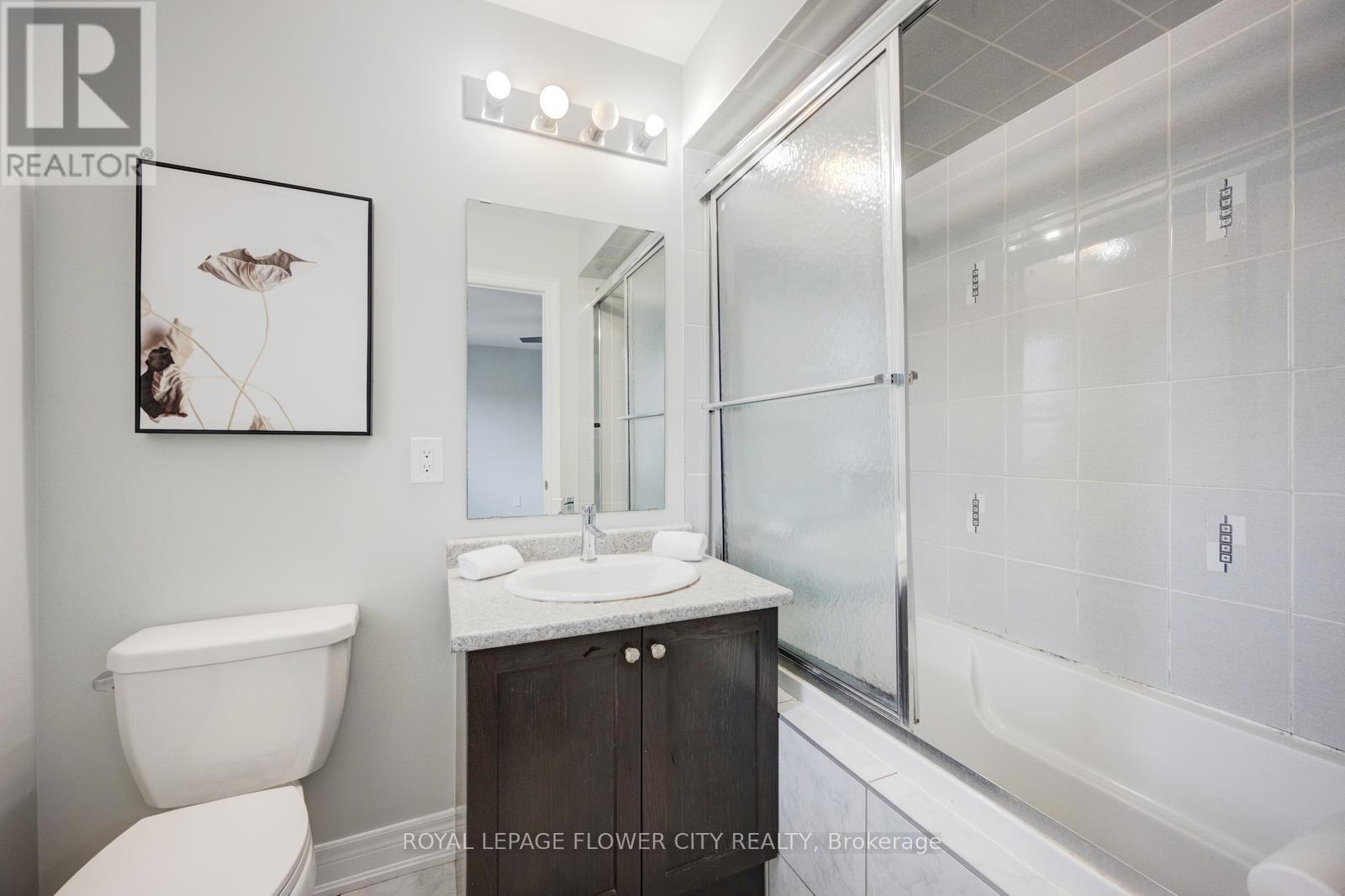 6 Villadowns Trail, Brampton, ON - Indoor Photo Showing Bathroom