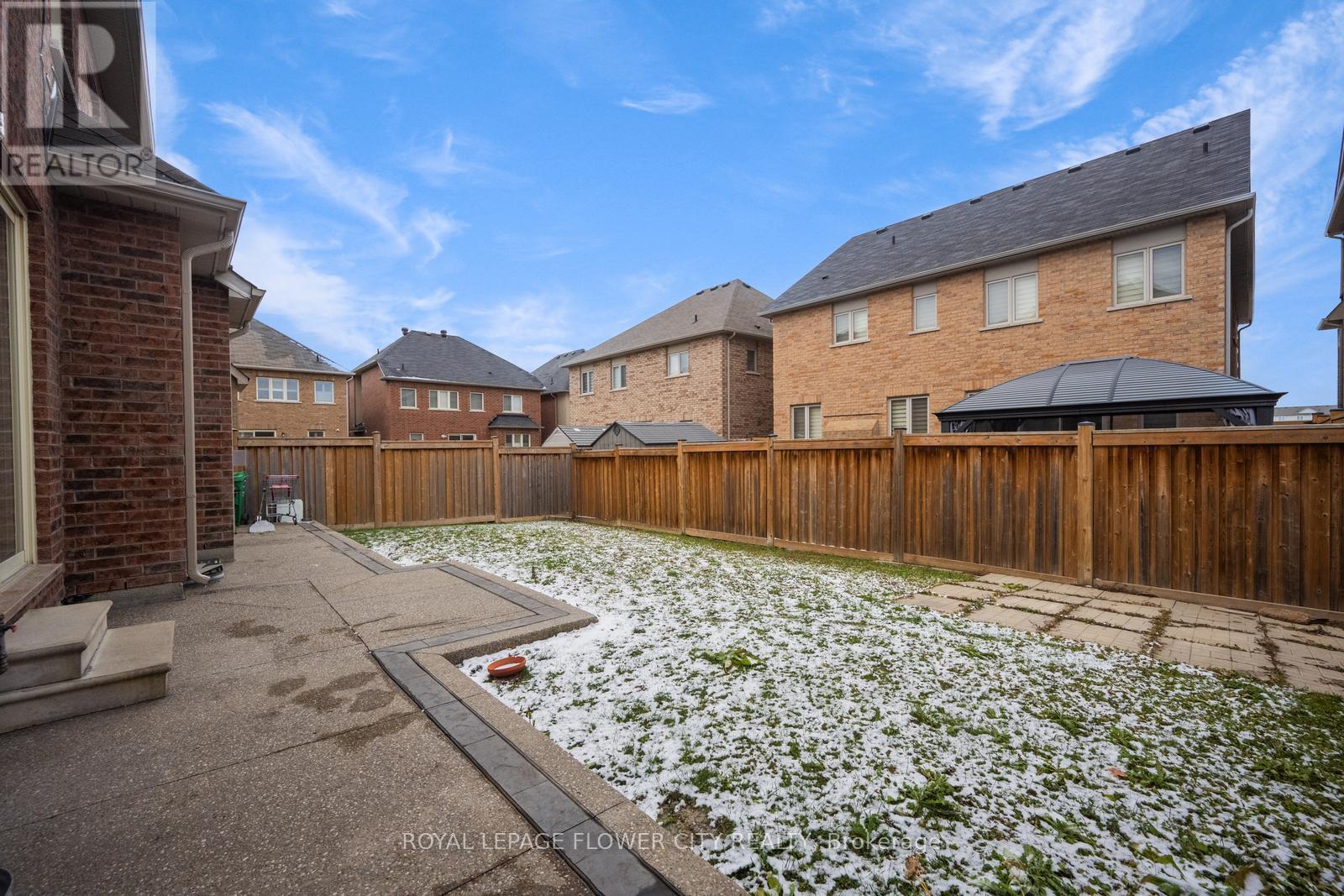 6 Villadowns Trail, Brampton, ON - Outdoor