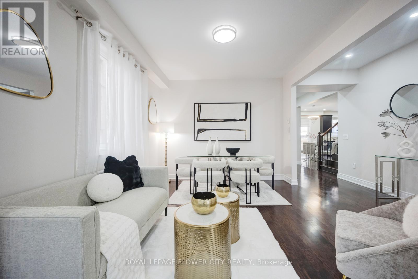 6 Villadowns Trail, Brampton, ON - Indoor Photo Showing Living Room