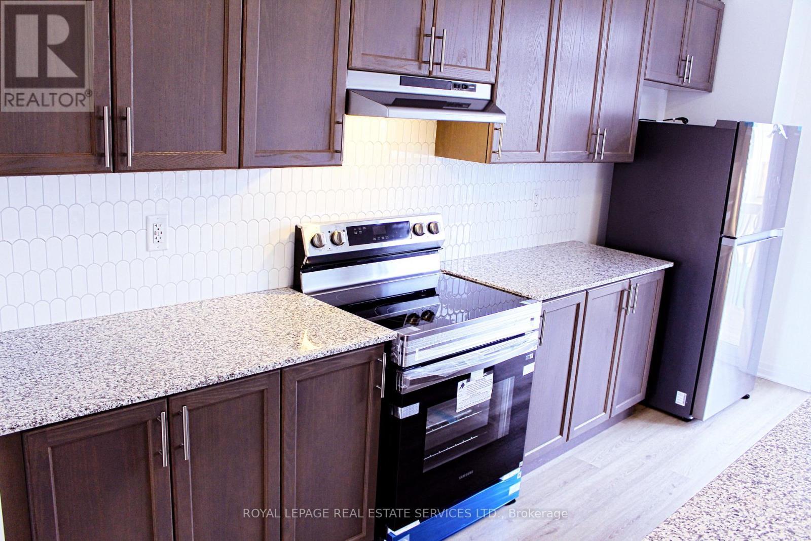 29 Greig Street, Brantford, ON - Indoor Photo Showing Kitchen