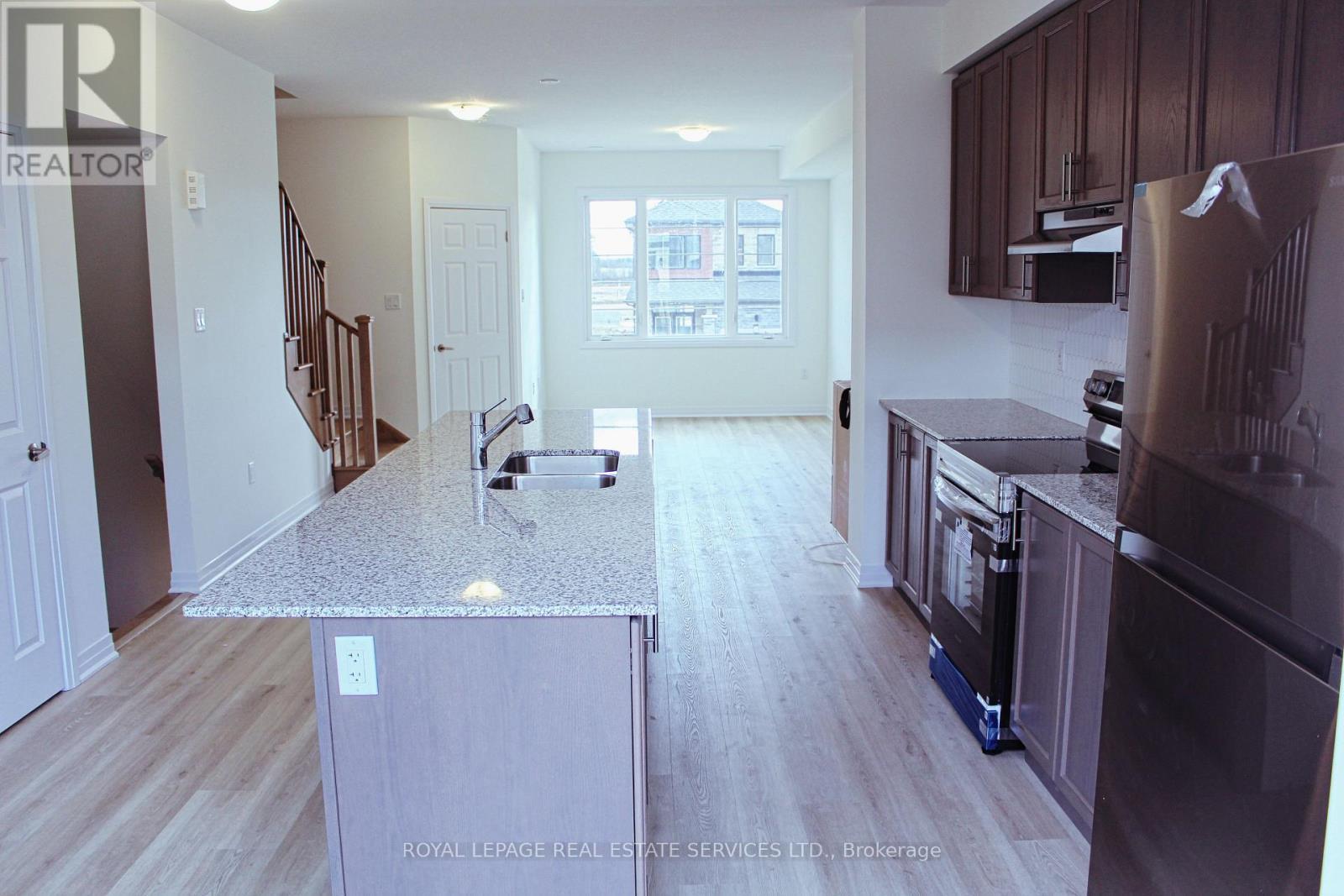 29 Greig Street, Brantford, ON - Indoor Photo Showing Kitchen With Double Sink