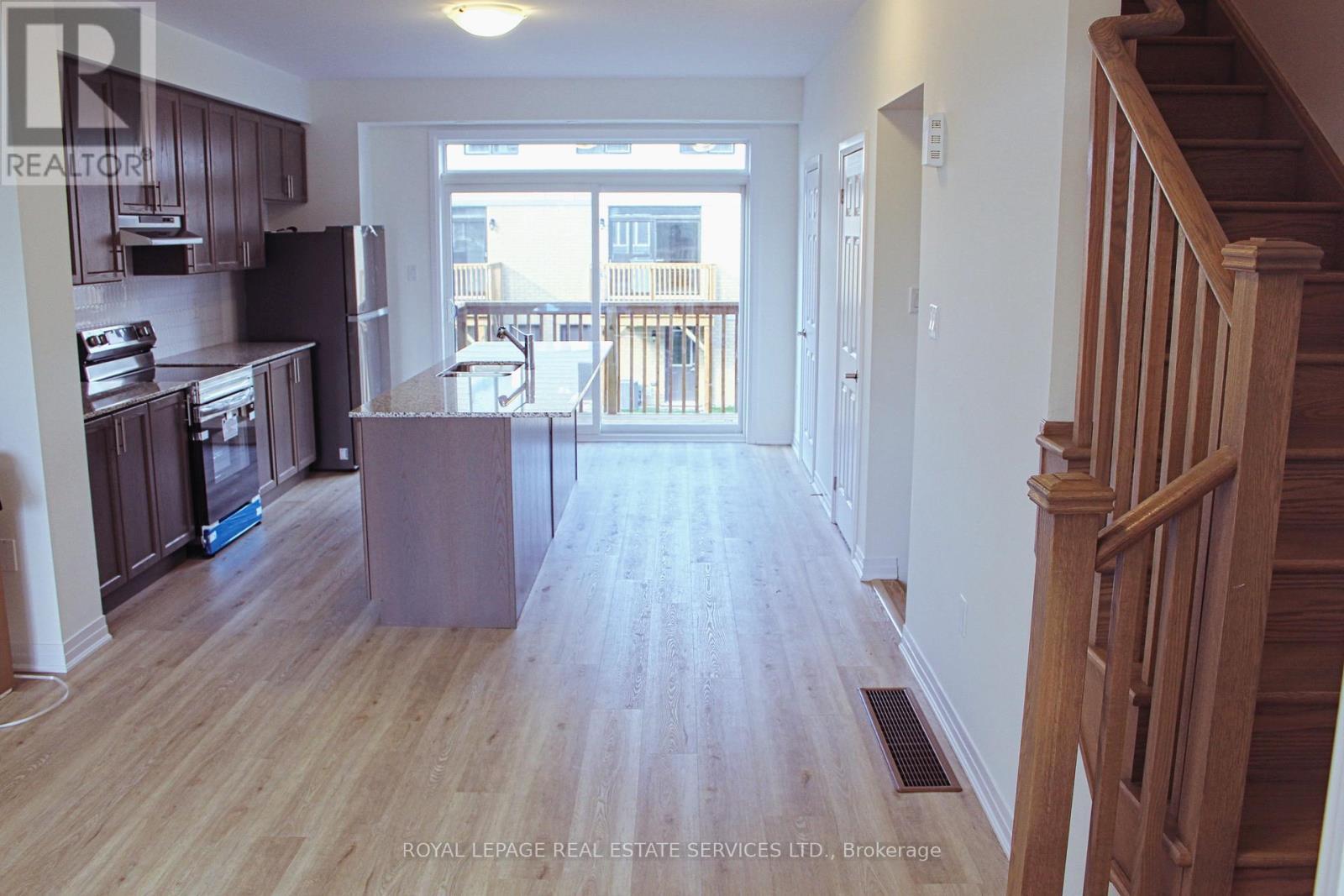 29 Greig Street, Brantford, ON - Indoor Photo Showing Kitchen