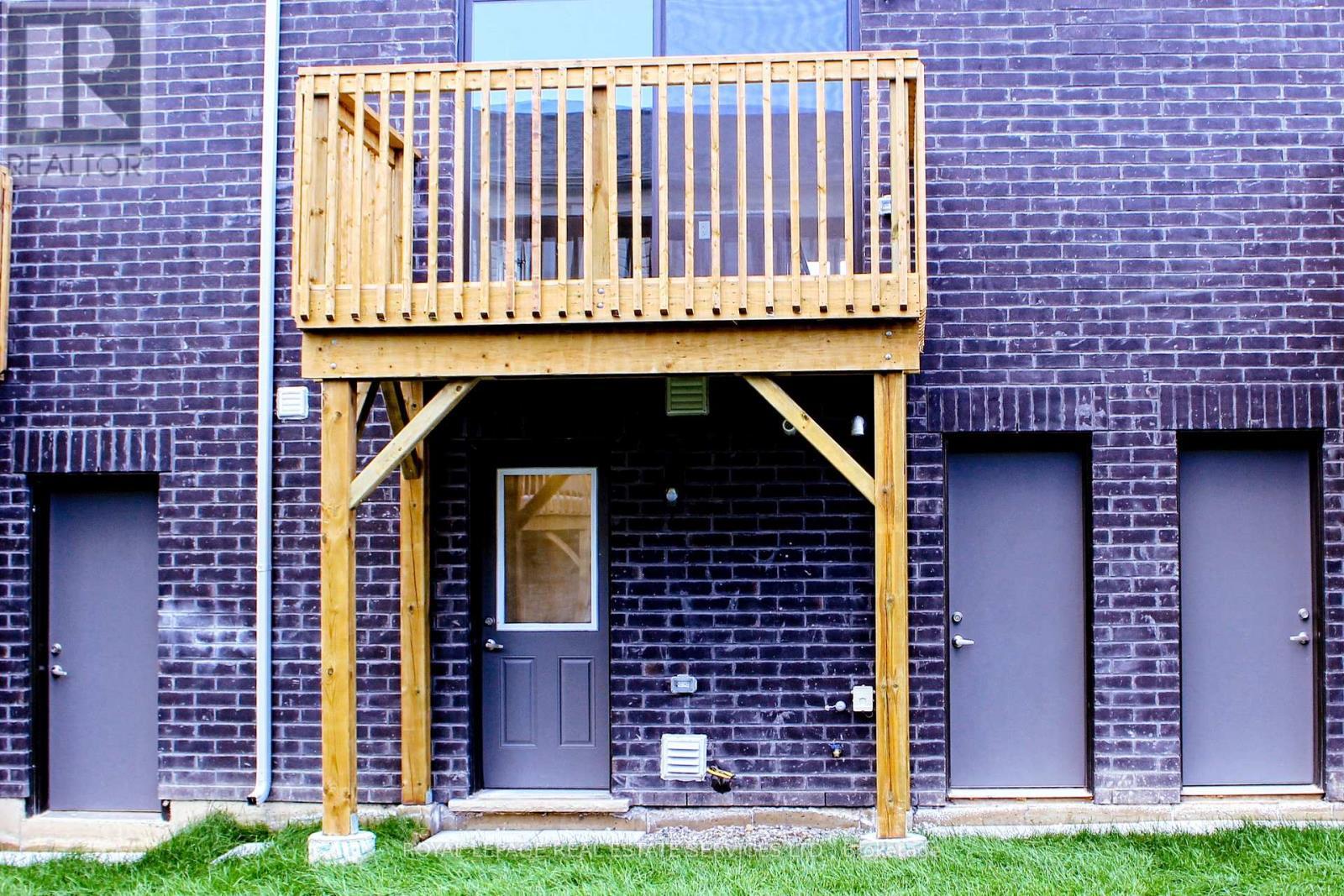 29 Greig Street, Brantford, ON - Outdoor With Facade