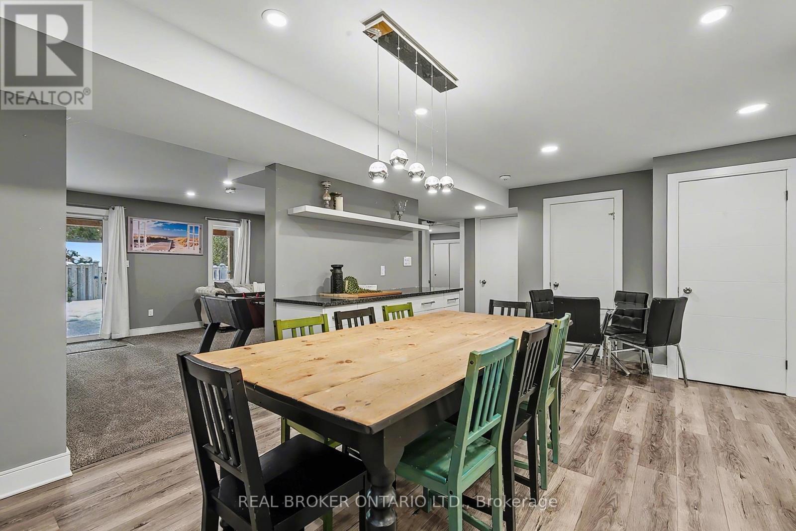 219 Walker Street, Cambridge, ON - Indoor Photo Showing Other Room