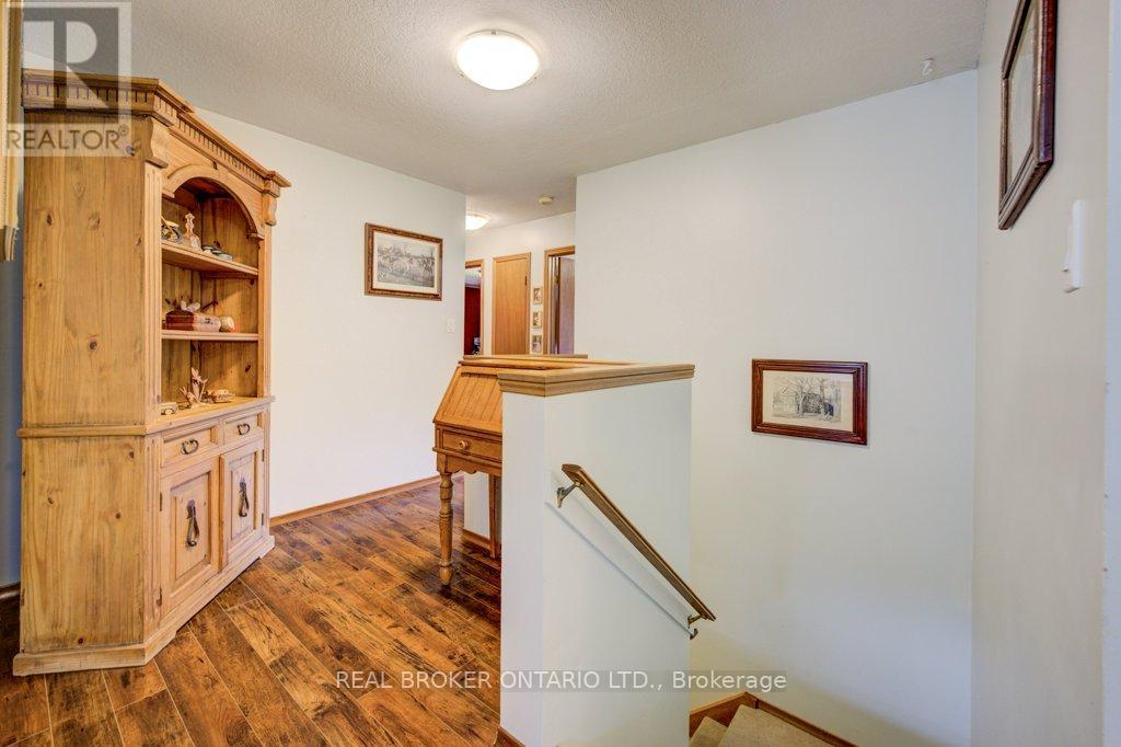 87 Southwood Drive, Cambridge, ON - Indoor Photo Showing Other Room