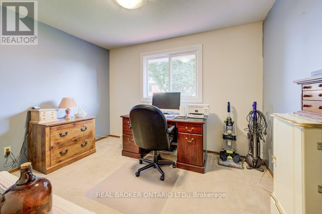 87 Southwood Drive, Cambridge, ON - Indoor Photo Showing Office