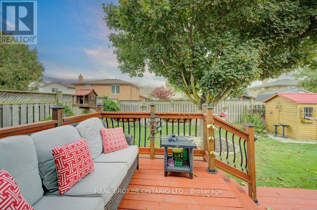 87 Southwood Drive, Cambridge, ON - Outdoor With Deck Patio Veranda