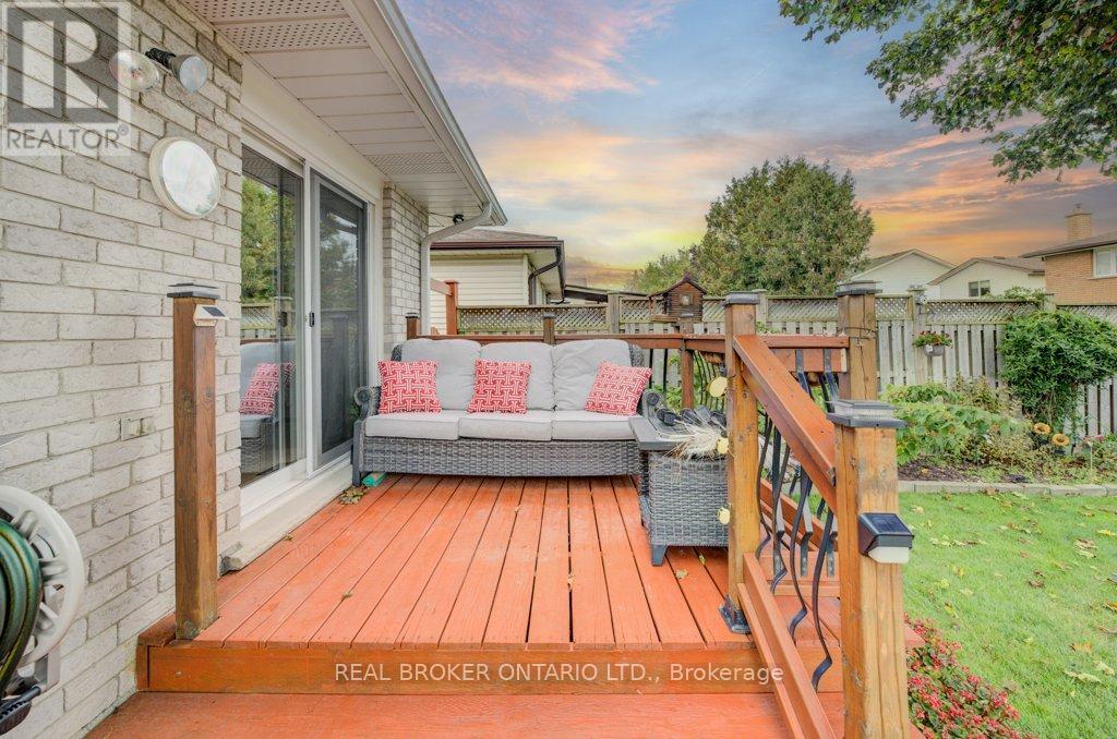 87 Southwood Drive, Cambridge, ON - Outdoor With Deck Patio Veranda With Exterior