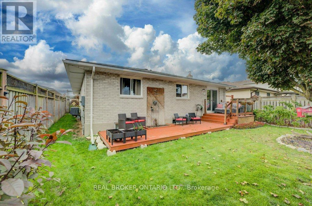 87 Southwood Drive, Cambridge, ON - Outdoor With Deck Patio Veranda