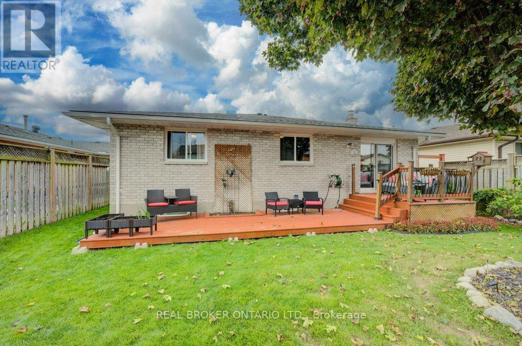 87 Southwood Drive, Cambridge, ON - Outdoor With Deck Patio Veranda