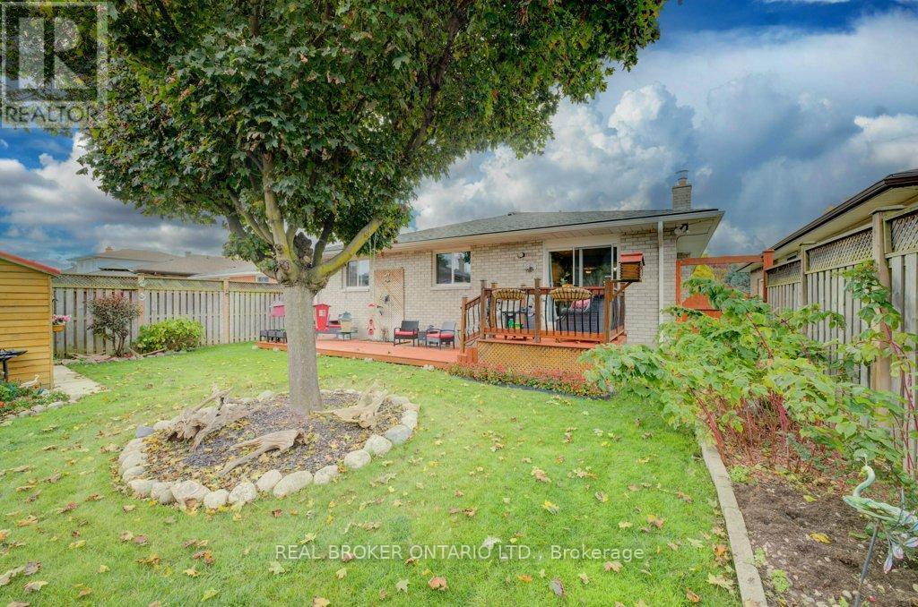 87 Southwood Drive, Cambridge, ON - Outdoor With Deck Patio Veranda