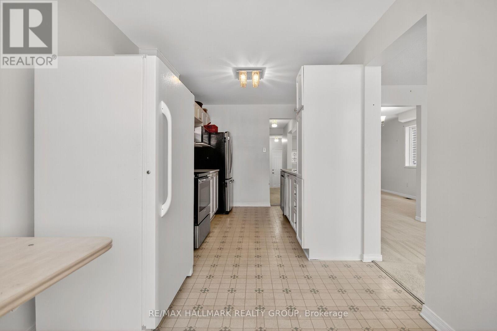 1505 Demeter Street, Ottawa, ON - Indoor Photo Showing Other Room