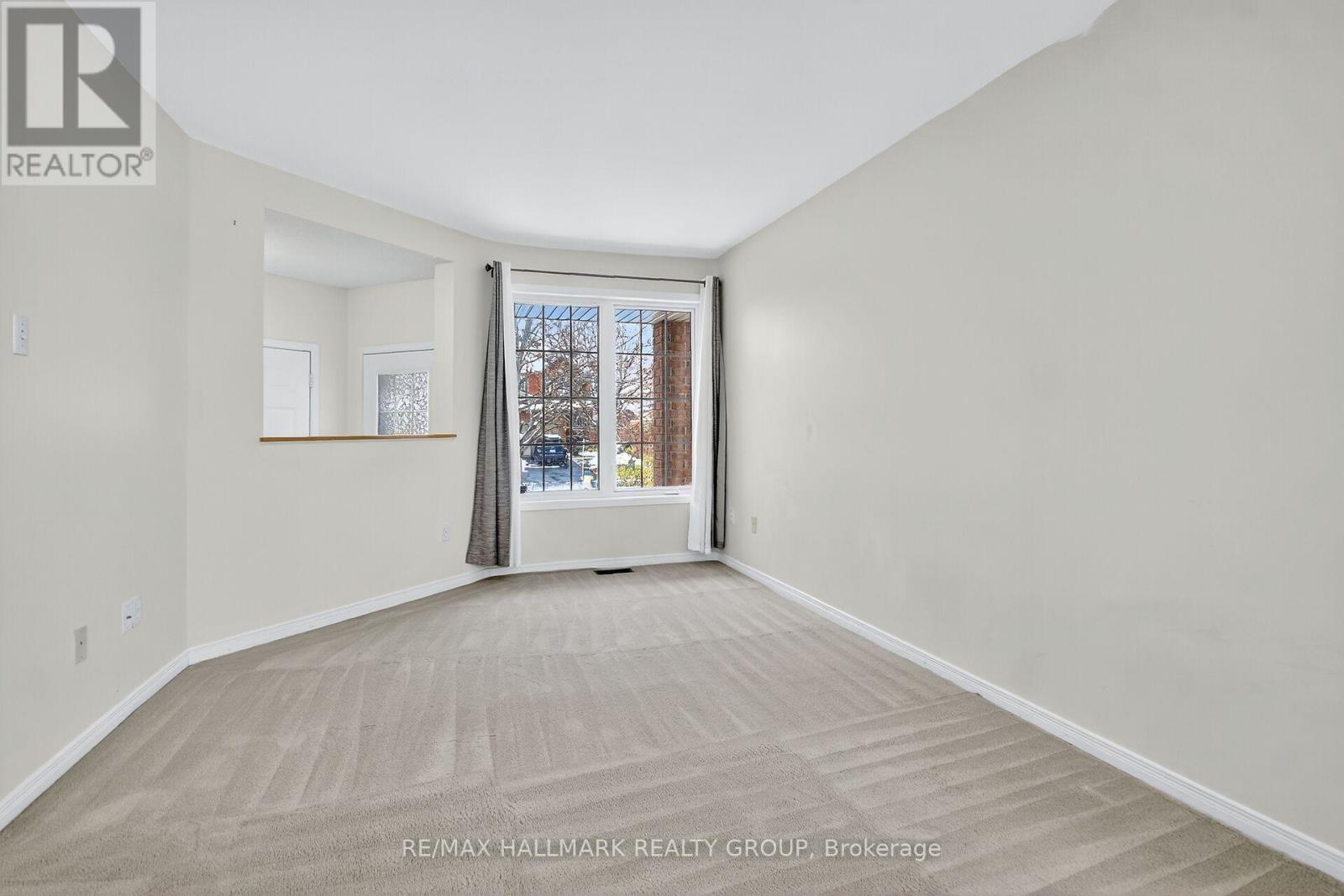 Living room - 1505 Demeter Street, Ottawa, ON - Indoor Photo Showing Other Room