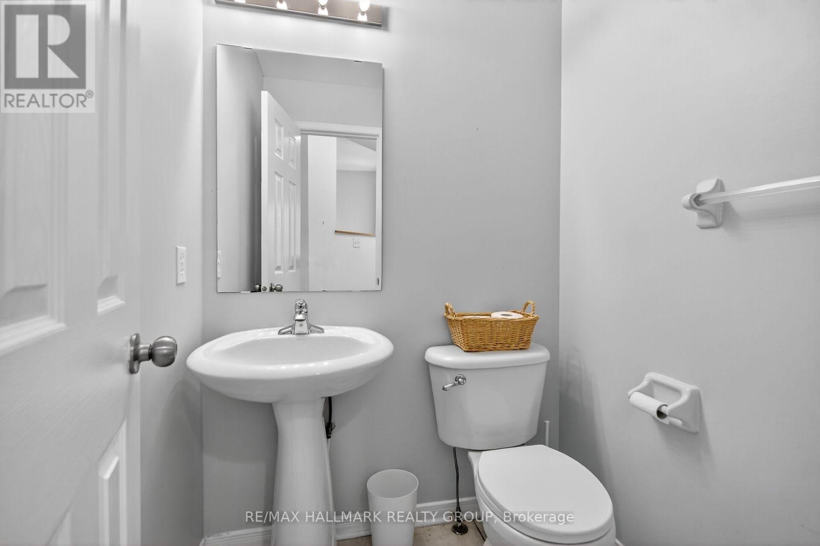 1505 Demeter Street, Ottawa, ON - Indoor Photo Showing Bathroom