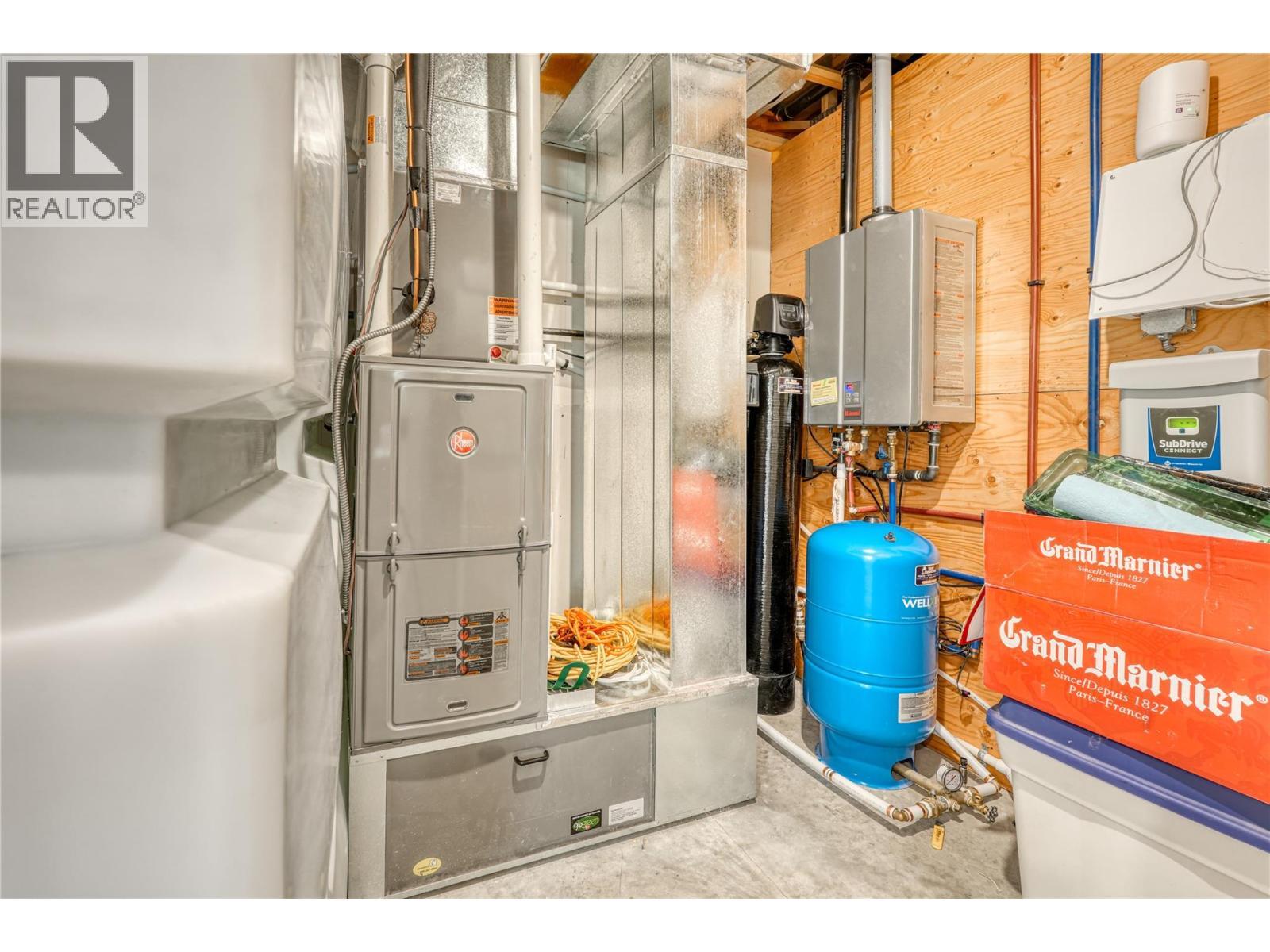 189 Resolute Road, Kaleden, BC - Indoor Photo Showing Basement