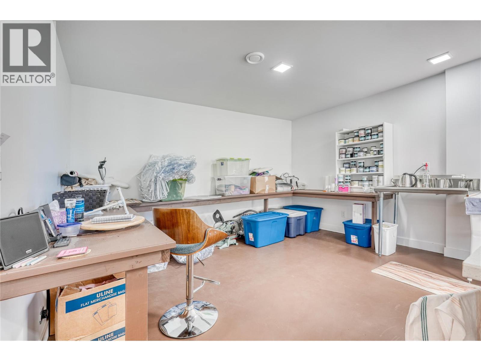 189 Resolute Road, Kaleden, BC - Indoor