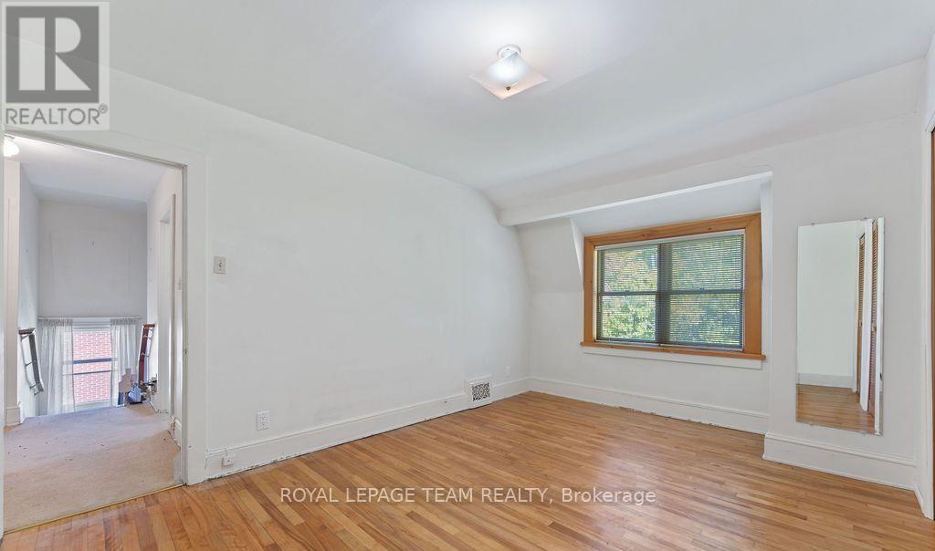 472 Edison Avenue, Ottawa, ON - Indoor Photo Showing Other Room