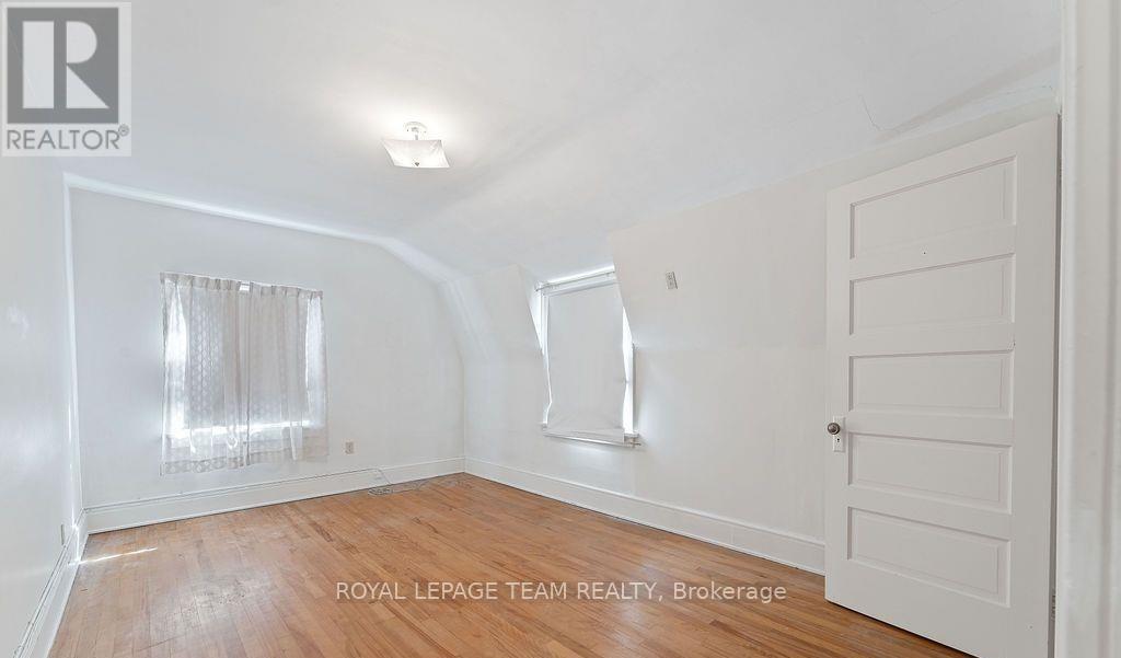 472 Edison Avenue, Ottawa, ON - Indoor Photo Showing Other Room