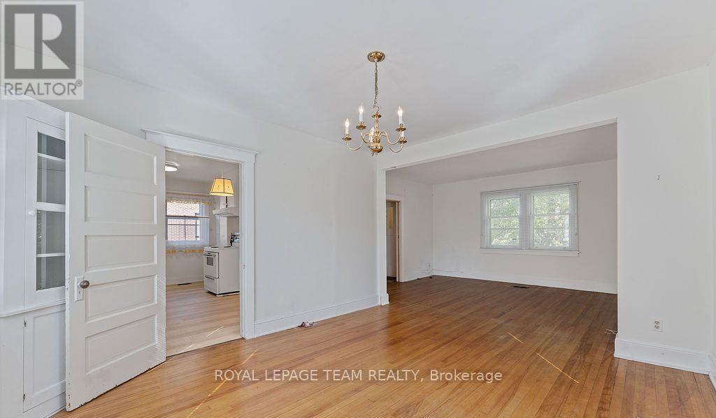 472 Edison Avenue, Ottawa, ON - Indoor Photo Showing Other Room