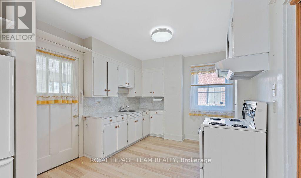 472 Edison Avenue, Ottawa, ON - Indoor Photo Showing Kitchen