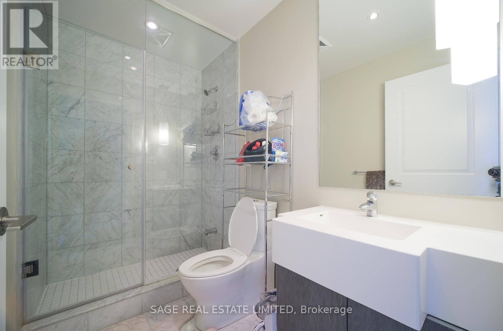 3002 - 8 The Esplanade, Toronto, ON - Indoor Photo Showing Bathroom