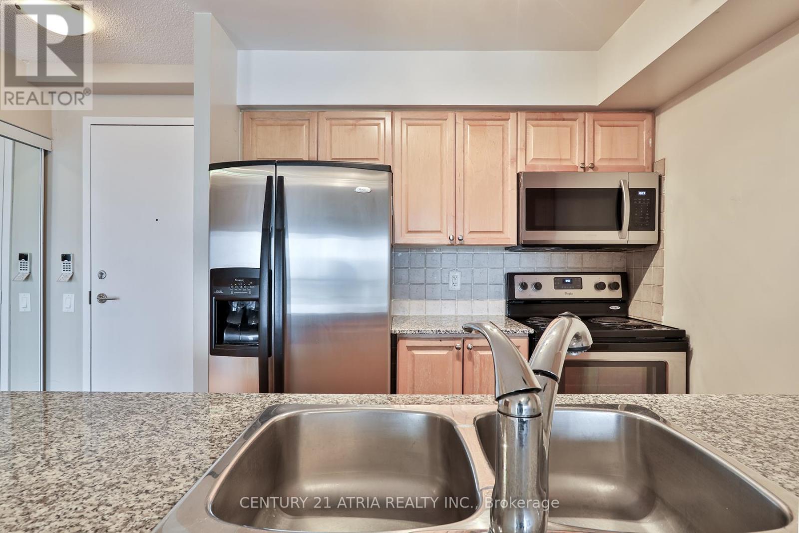 2002 - 83 Borough Drive, Toronto, ON - Indoor Photo Showing Kitchen With Stainless Steel Kitchen With Double Sink