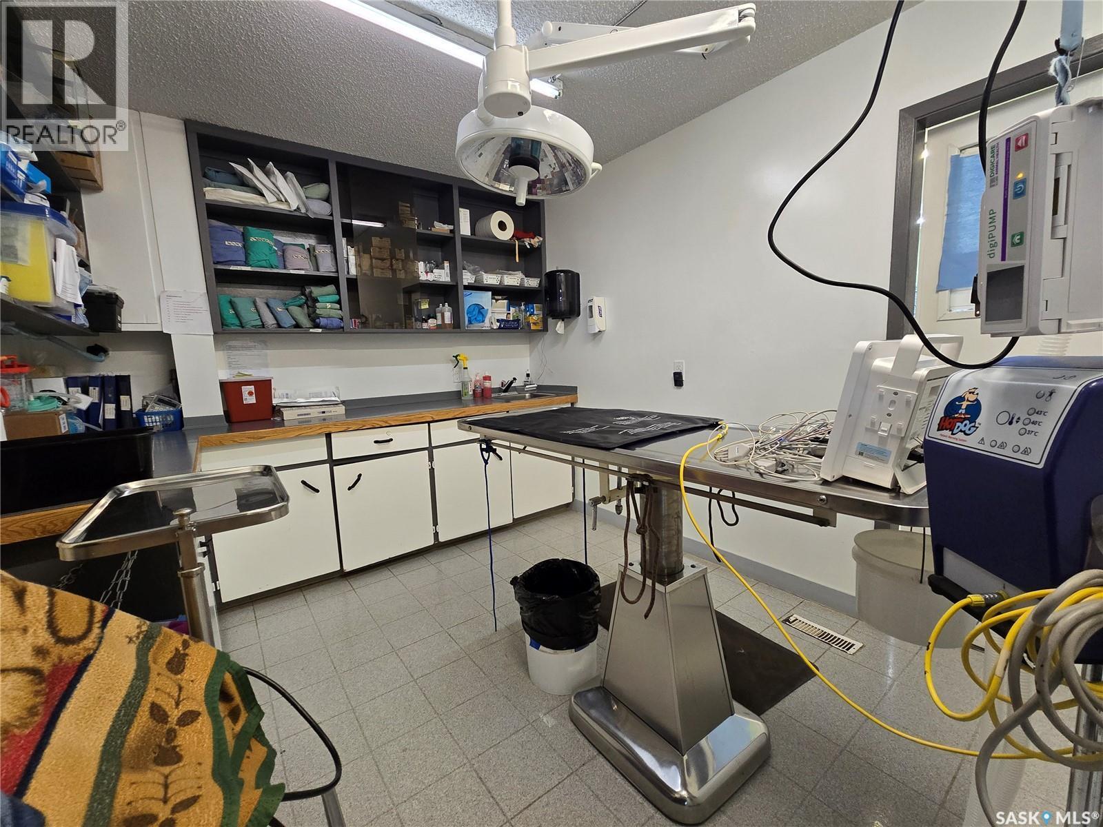 416 7Th Avenue Nw, Weyburn, SK